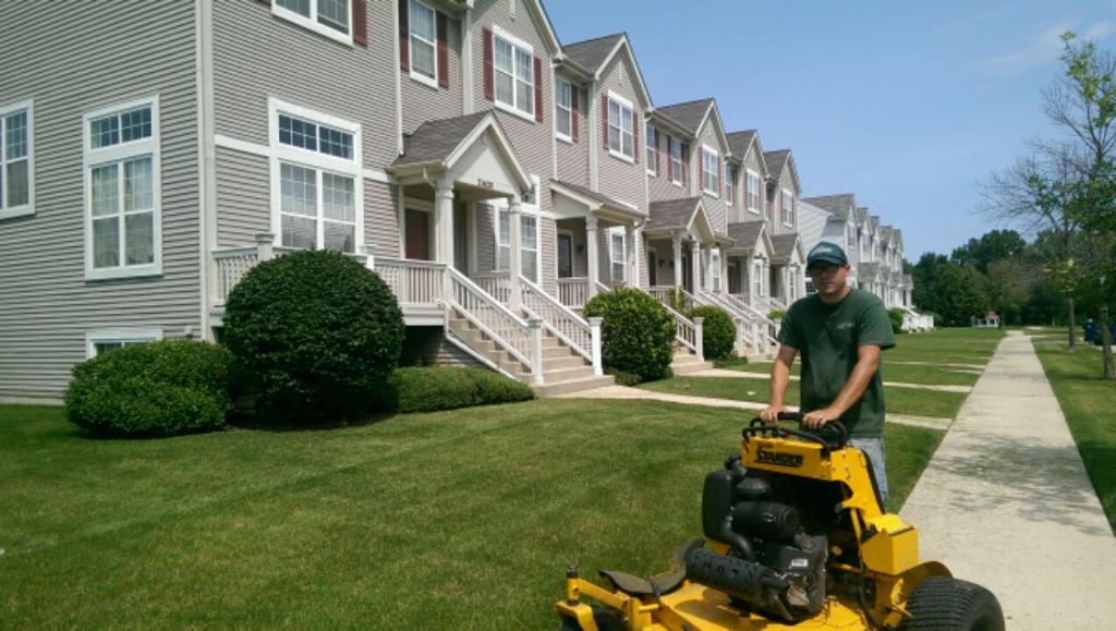 commercial mowing townhomes